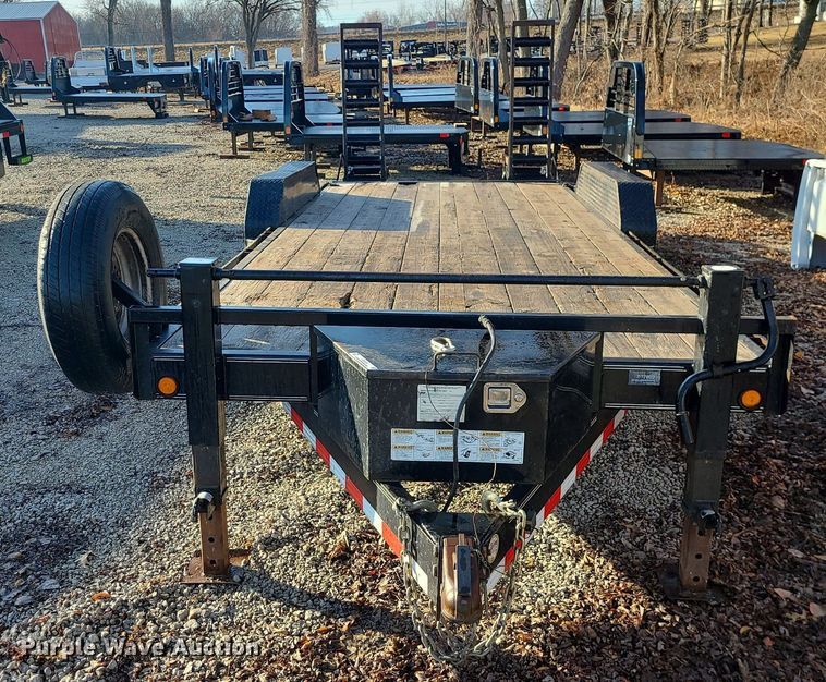 image for item JG9419 2015 Load Trail  equipment trailer