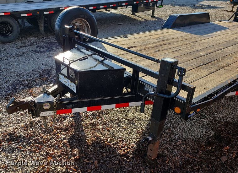 image for item JG9419 2015 Load Trail  equipment trailer