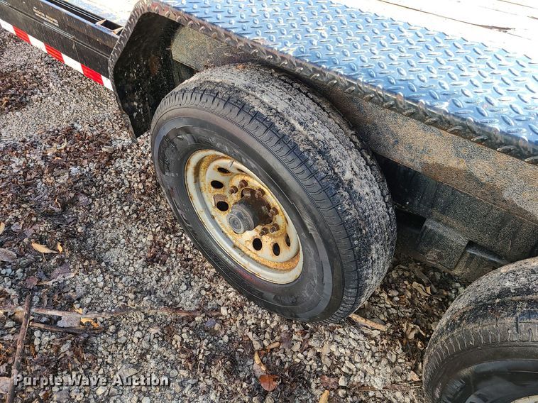 image for item JG9419 2015 Load Trail  equipment trailer