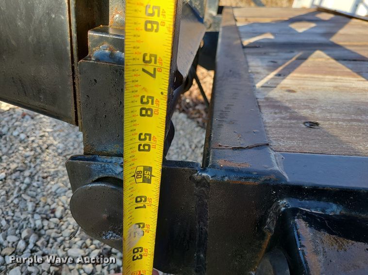 image for item JG9419 2015 Load Trail  equipment trailer