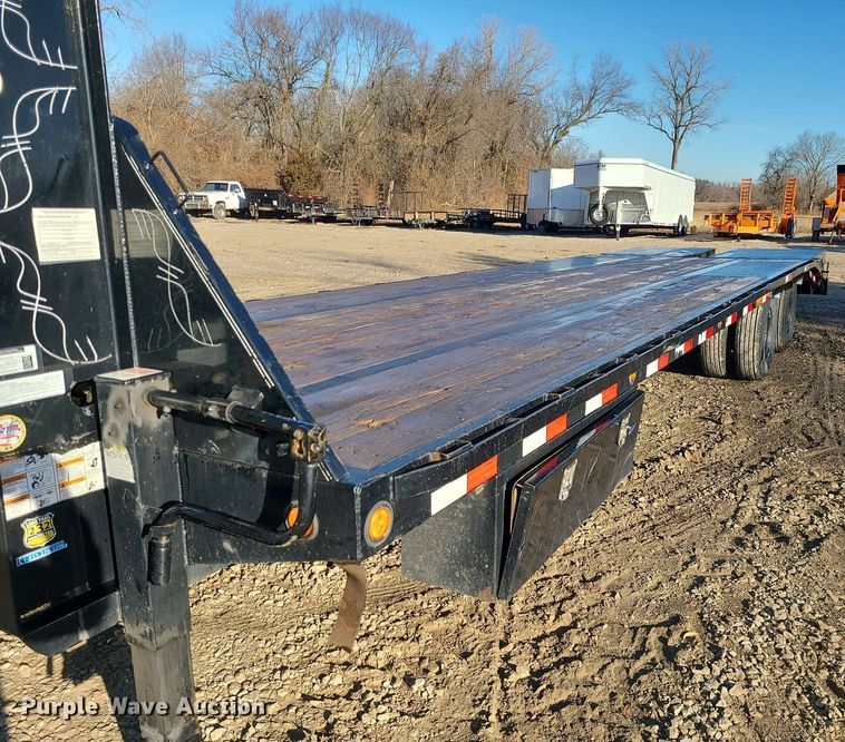 image for item JG9420 2019 Load Trail  equipment trailer