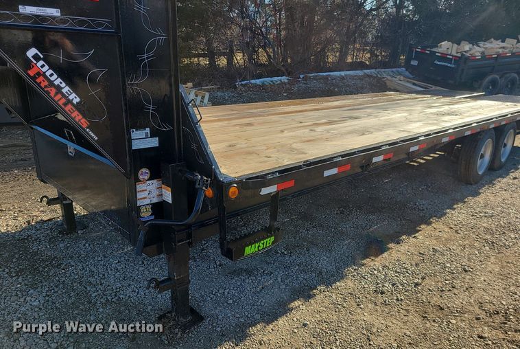 image for item JG9421 2021 Load Trail  equipment trailer