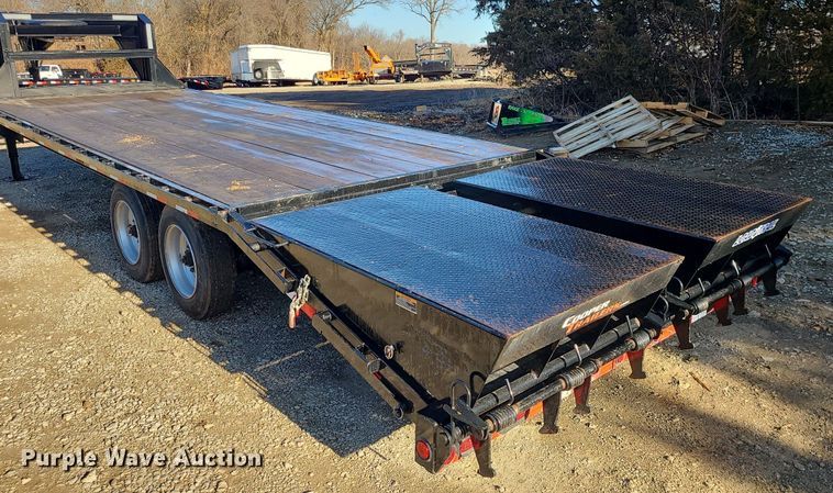 image for item JG9421 2021 Load Trail  equipment trailer