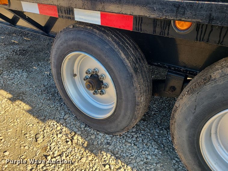 image for item JG9421 2021 Load Trail  equipment trailer