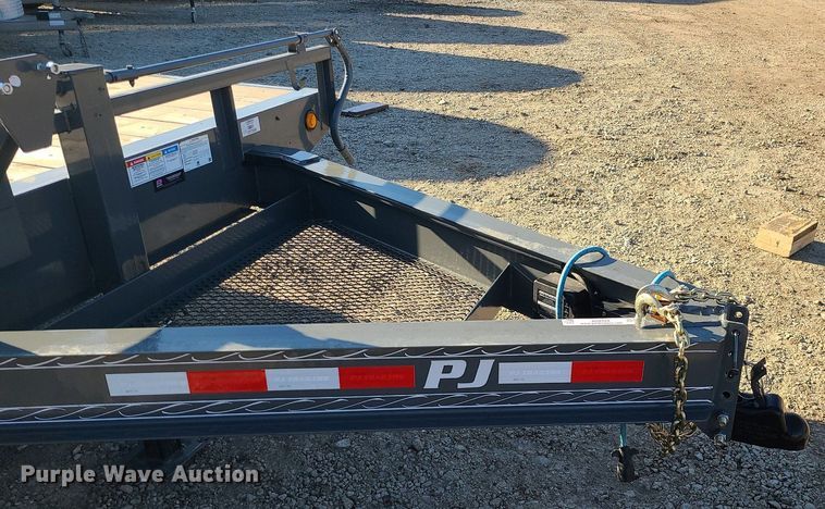 image for item JG9422 2021 PJ  equipment trailer