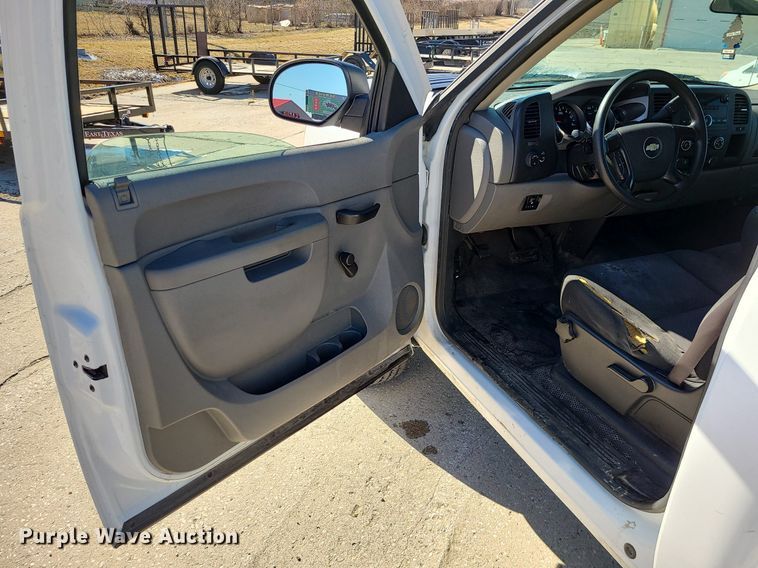 image for item JG9428 2013 Chevrolet Silverado 2500HD  pickup truck