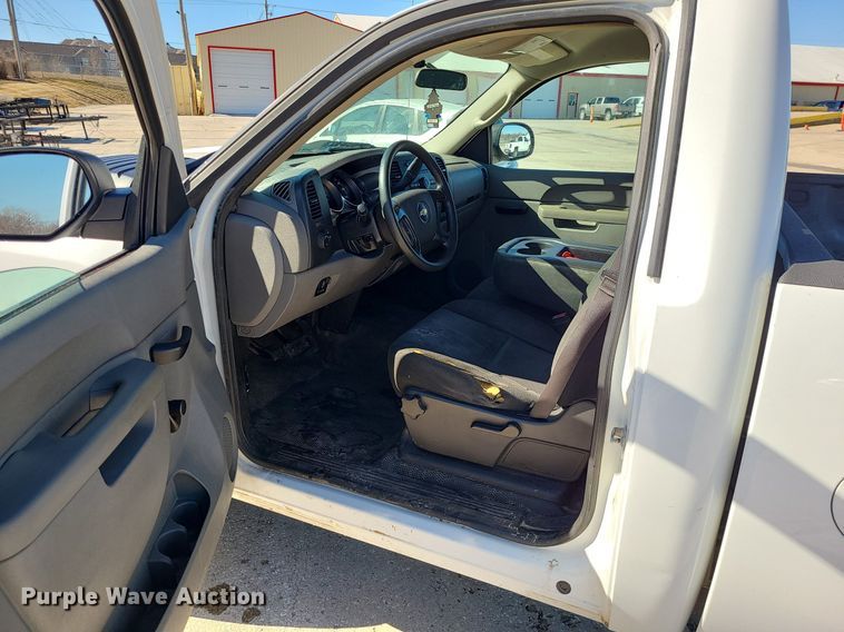 image for item JG9428 2013 Chevrolet Silverado 2500HD  pickup truck