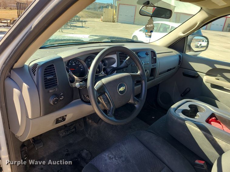 image for item JG9428 2013 Chevrolet Silverado 2500HD  pickup truck