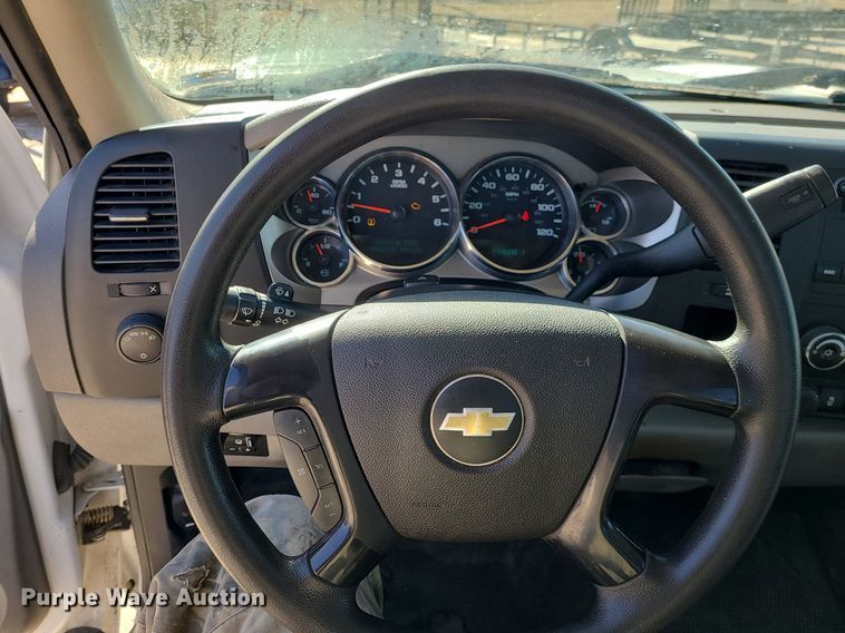 image for item JG9428 2013 Chevrolet Silverado 2500HD  pickup truck