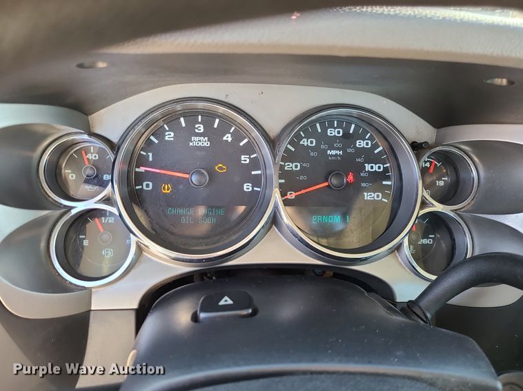 image for item JG9428 2013 Chevrolet Silverado 2500HD  pickup truck