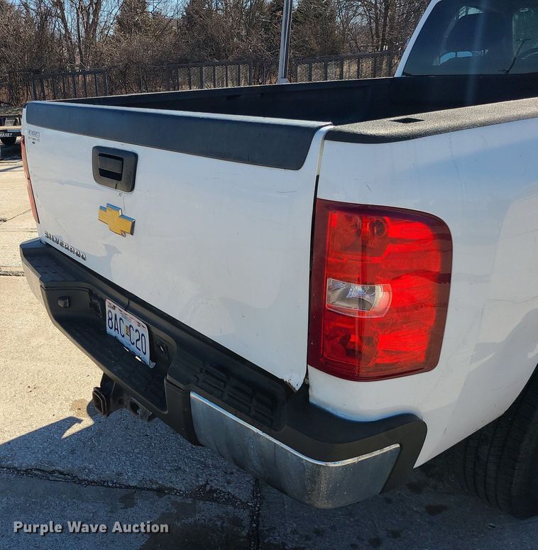 image for item JG9428 2013 Chevrolet Silverado 2500HD  pickup truck