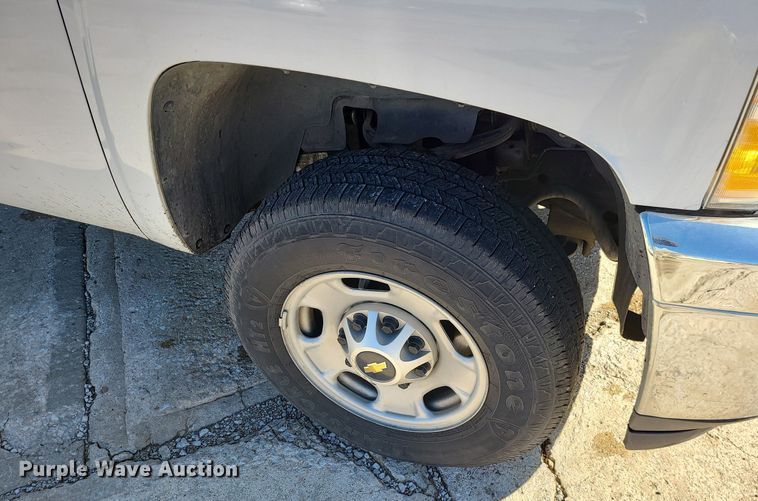 image for item JG9428 2013 Chevrolet Silverado 2500HD  pickup truck