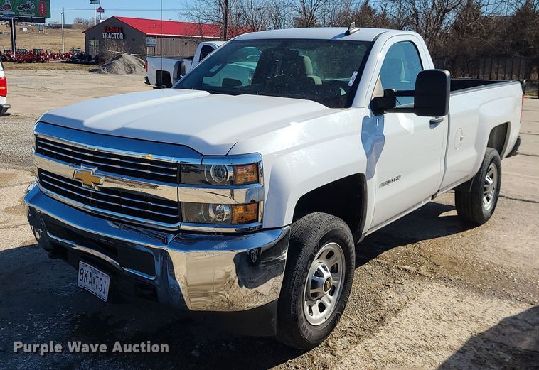 image for item JG9429 2017 Chevrolet Silverado 2500HD  pickup truck