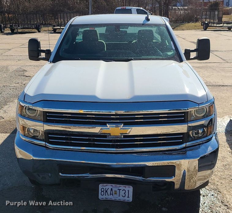 image for item JG9429 2017 Chevrolet Silverado 2500HD  pickup truck