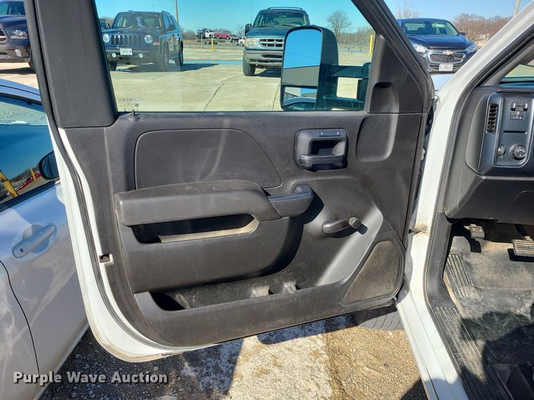 image for item JG9429 2017 Chevrolet Silverado 2500HD  pickup truck