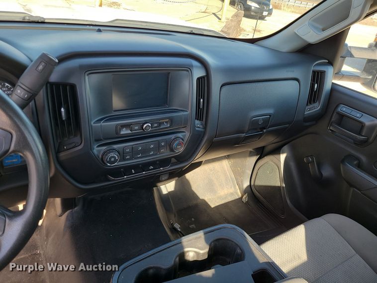 image for item JG9429 2017 Chevrolet Silverado 2500HD  pickup truck