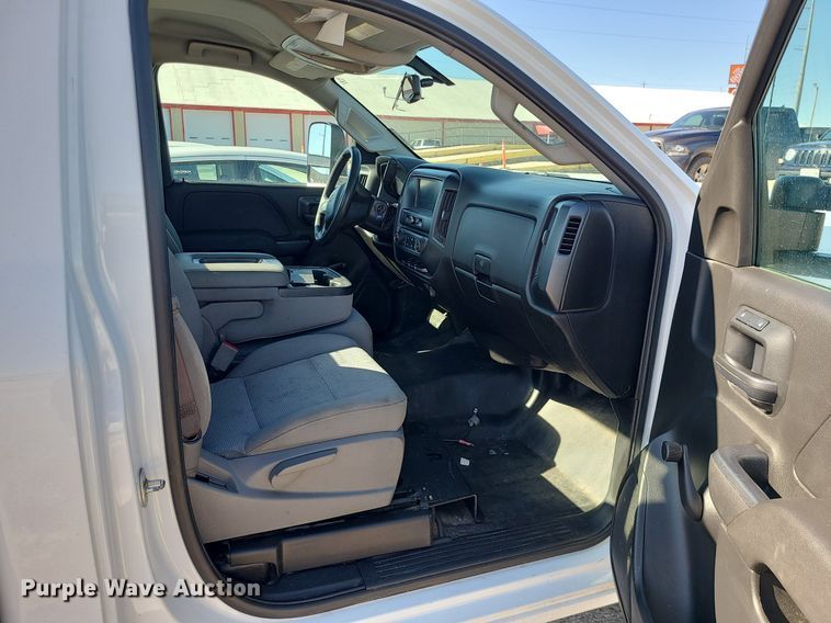 image for item JG9429 2017 Chevrolet Silverado 2500HD  pickup truck