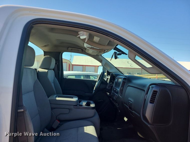 image for item JG9429 2017 Chevrolet Silverado 2500HD  pickup truck