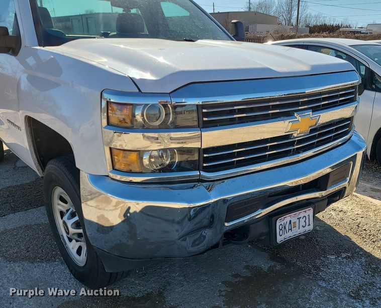 image for item JG9429 2017 Chevrolet Silverado 2500HD  pickup truck