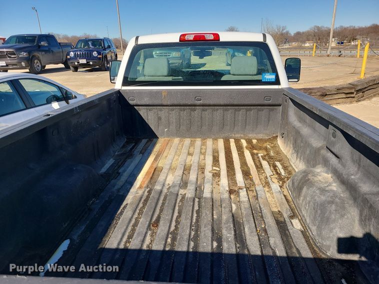 image for item JG9429 2017 Chevrolet Silverado 2500HD  pickup truck