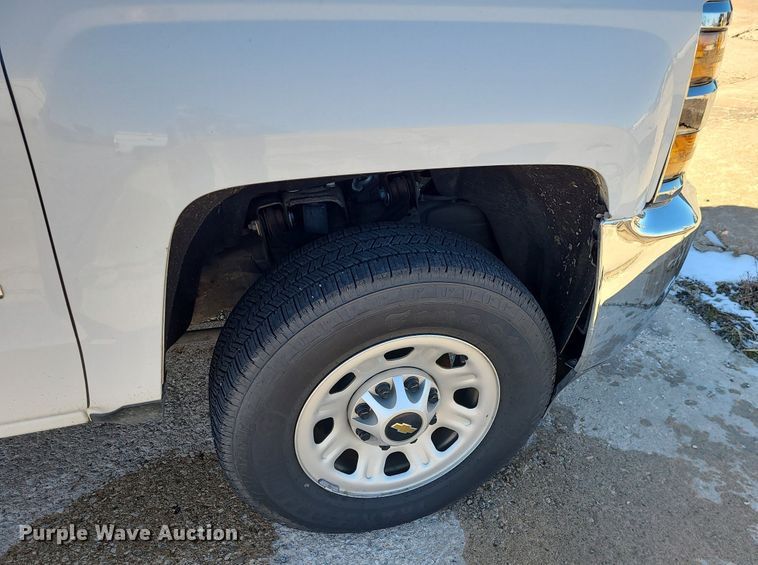 image for item JG9429 2017 Chevrolet Silverado 2500HD  pickup truck