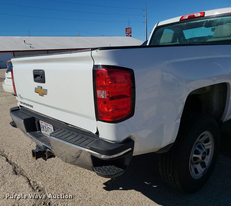 image for item JG9429 2017 Chevrolet Silverado 2500HD  pickup truck