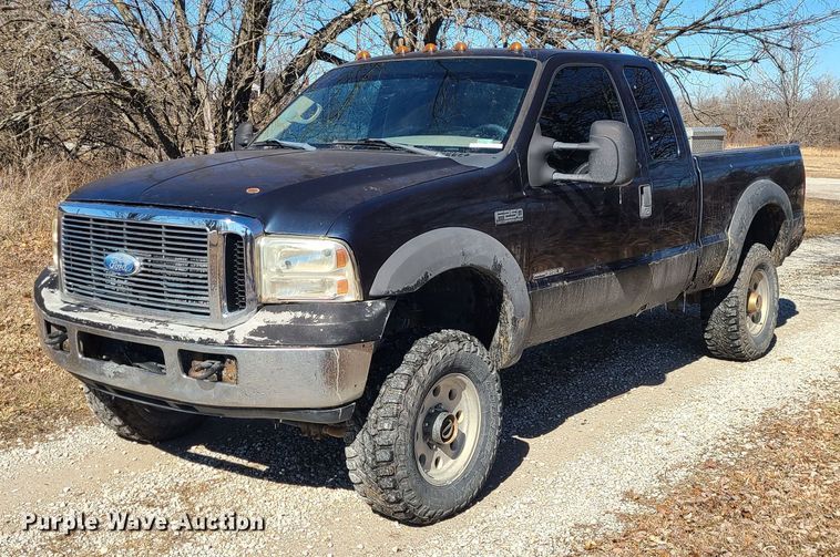 image for item JG9432 2000 Ford F250 Super Duty  SuperCab pickup truck