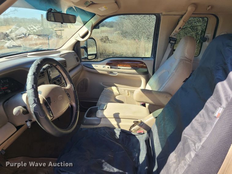 image for item JG9432 2000 Ford F250 Super Duty  SuperCab pickup truck