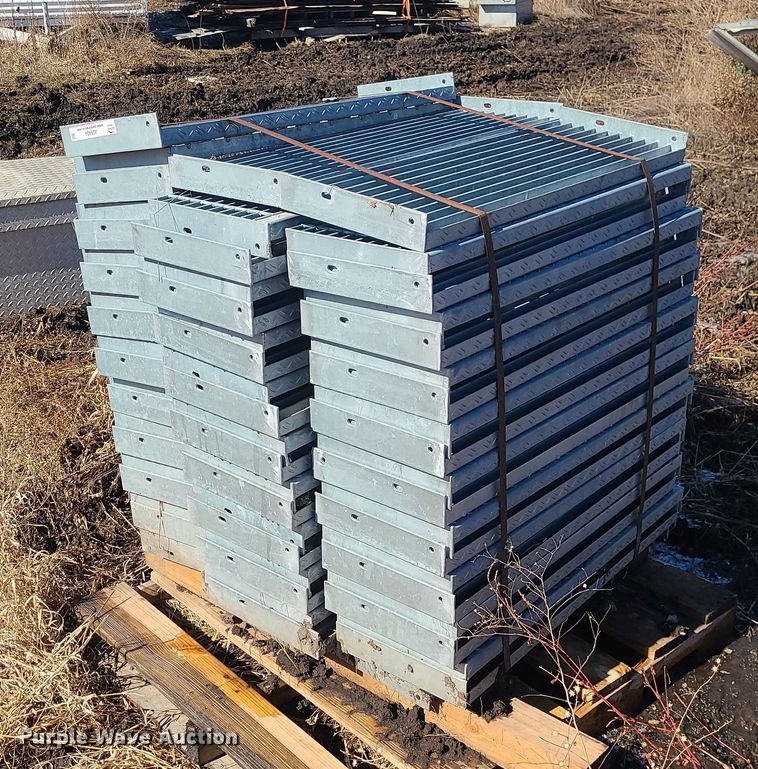 image for item JG9434 (60) stair treads