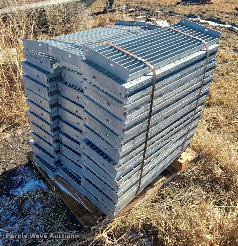 image for item JG9434 (60) stair treads