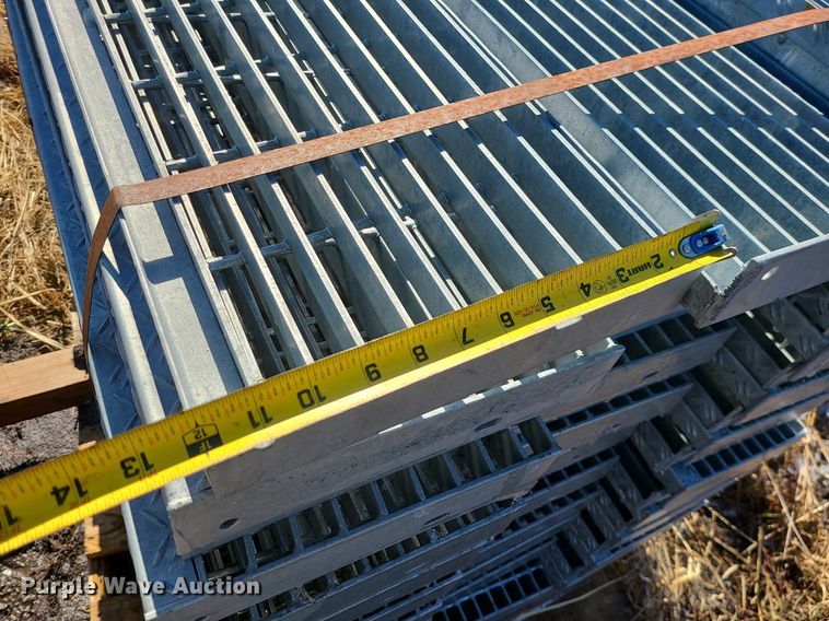 image for item JG9434 (60) stair treads