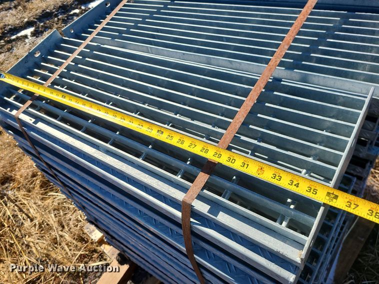 image for item JG9434 (60) stair treads