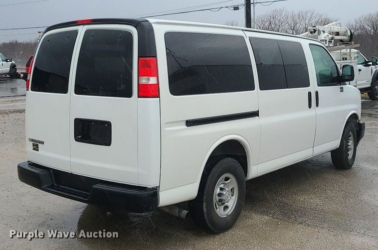 image for item JG9442 2017 Chevrolet Express 2500  van