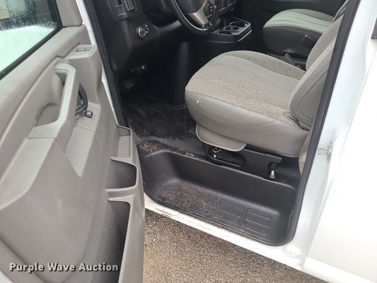 image for item JG9442 2017 Chevrolet Express 2500  van