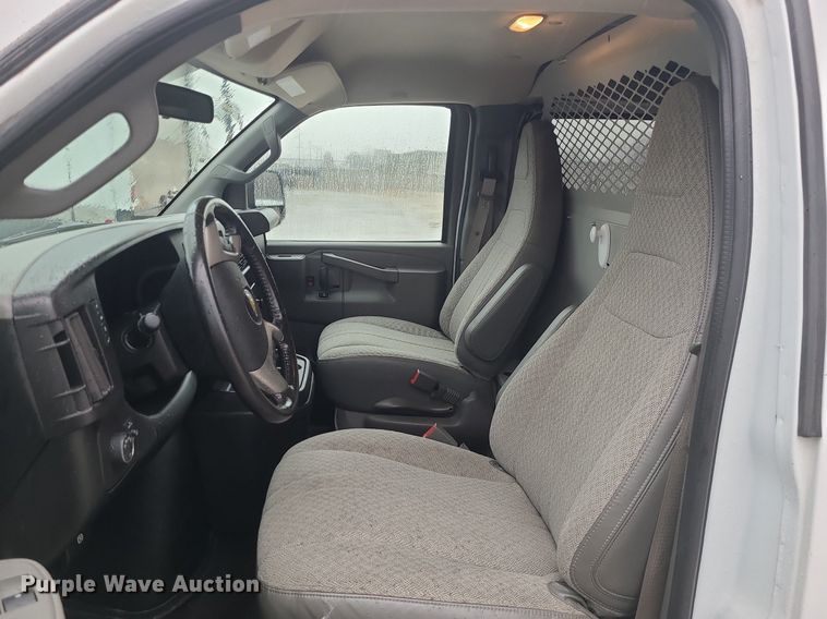 image for item JG9442 2017 Chevrolet Express 2500  van