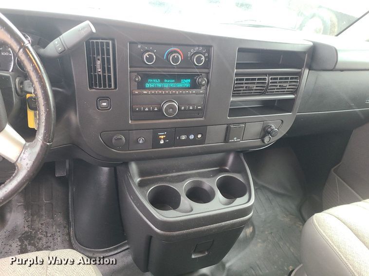 image for item JG9442 2017 Chevrolet Express 2500  van