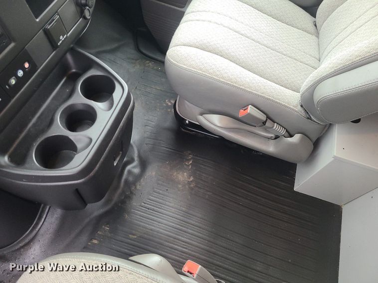 image for item JG9442 2017 Chevrolet Express 2500  van