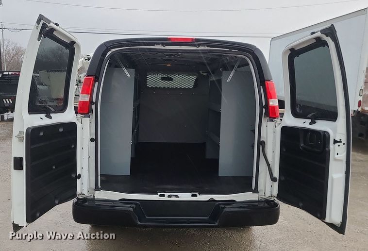 image for item JG9442 2017 Chevrolet Express 2500  van