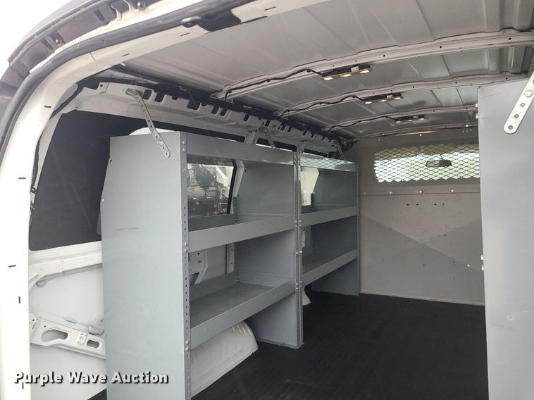 image for item JG9442 2017 Chevrolet Express 2500  van