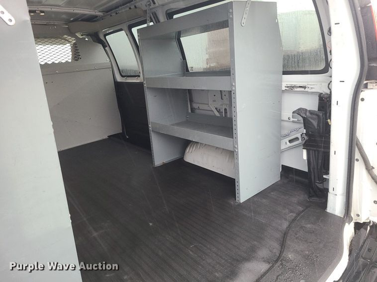 image for item JG9442 2017 Chevrolet Express 2500  van