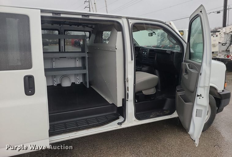 image for item JG9442 2017 Chevrolet Express 2500  van