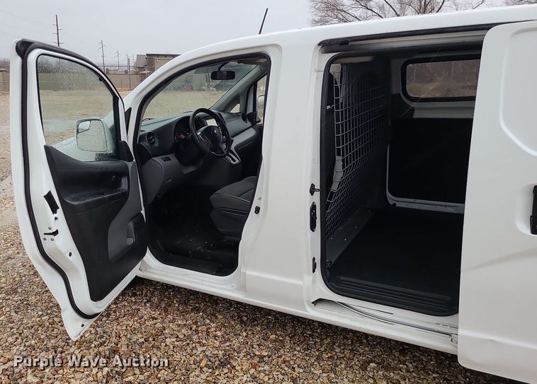image for item JG9443 2019 Nissan NV200  van