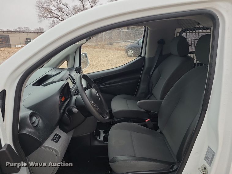 image for item JG9443 2019 Nissan NV200  van