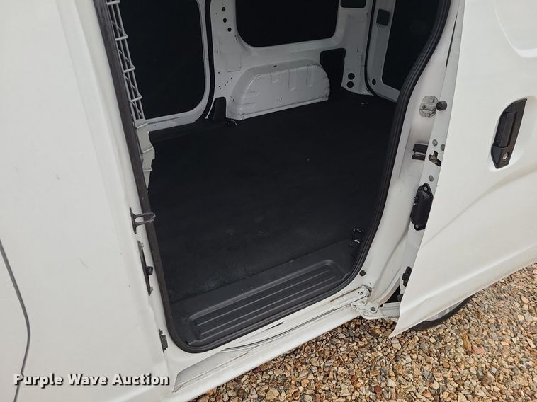 image for item JG9443 2019 Nissan NV200  van