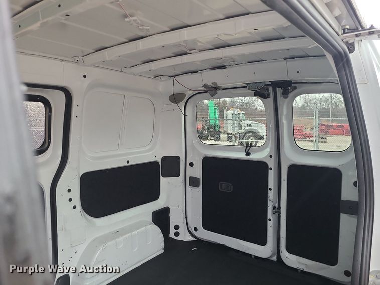 image for item JG9443 2019 Nissan NV200  van