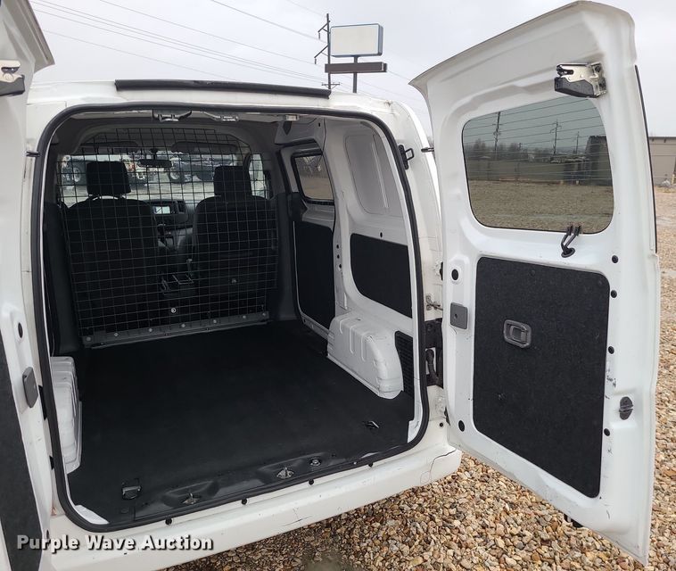 image for item JG9443 2019 Nissan NV200  van
