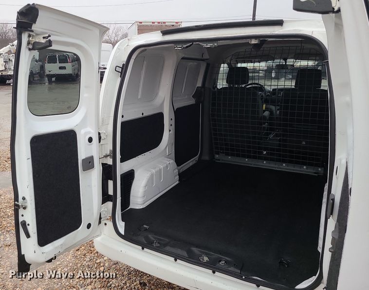 image for item JG9443 2019 Nissan NV200  van