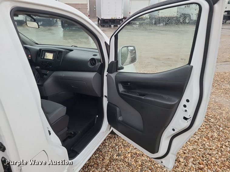 image for item JG9443 2019 Nissan NV200  van