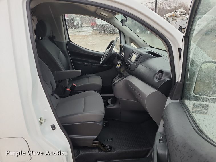 image for item JG9443 2019 Nissan NV200  van