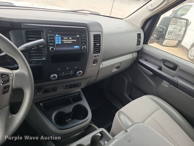 image for item JG9444 2018 Nissan NV2500  van